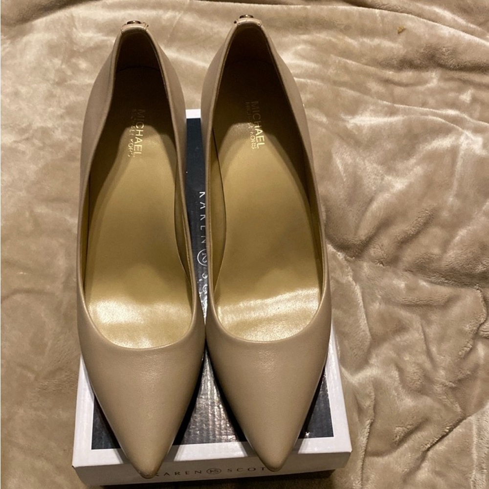Michael Kors Alina Flex Heels Timeless and Comfortable